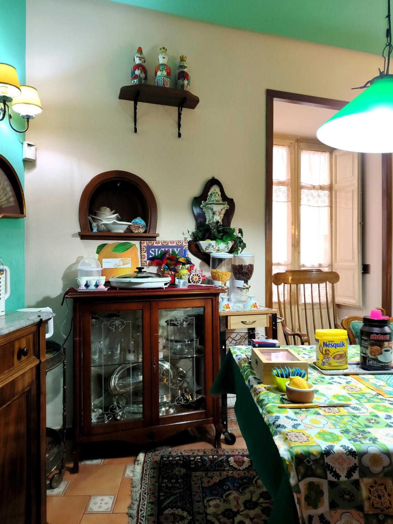 Vittorio Emanuele Rooms Di Prinzi Palermo Buitenkant foto