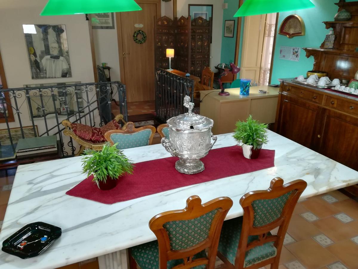 Vittorio Emanuele Rooms Di Prinzi Palermo Buitenkant foto